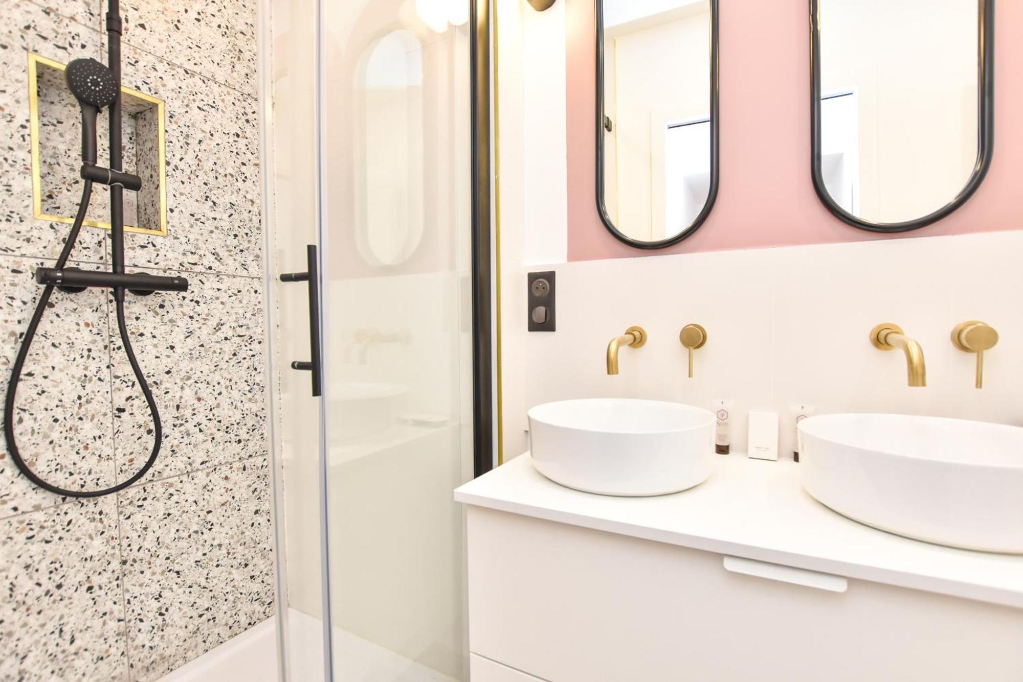 Charming And Cosy Flat Next To The Eiffel Tower